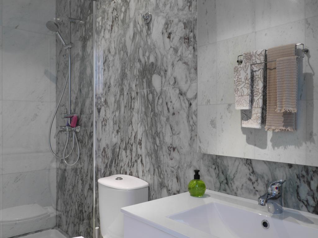 Cacilhas Guest Apartments Almada Chambre photo